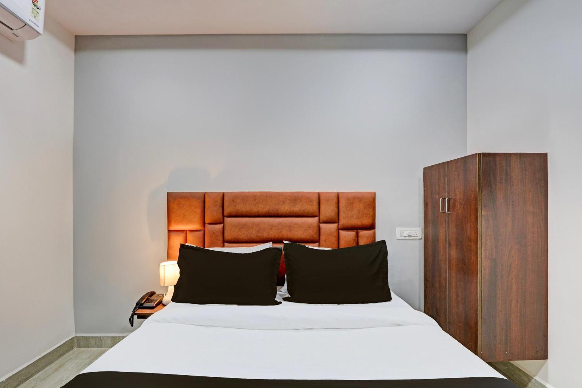 Super Hotel O Lavish Tranquil ハイデラバード エクステリア 写真
